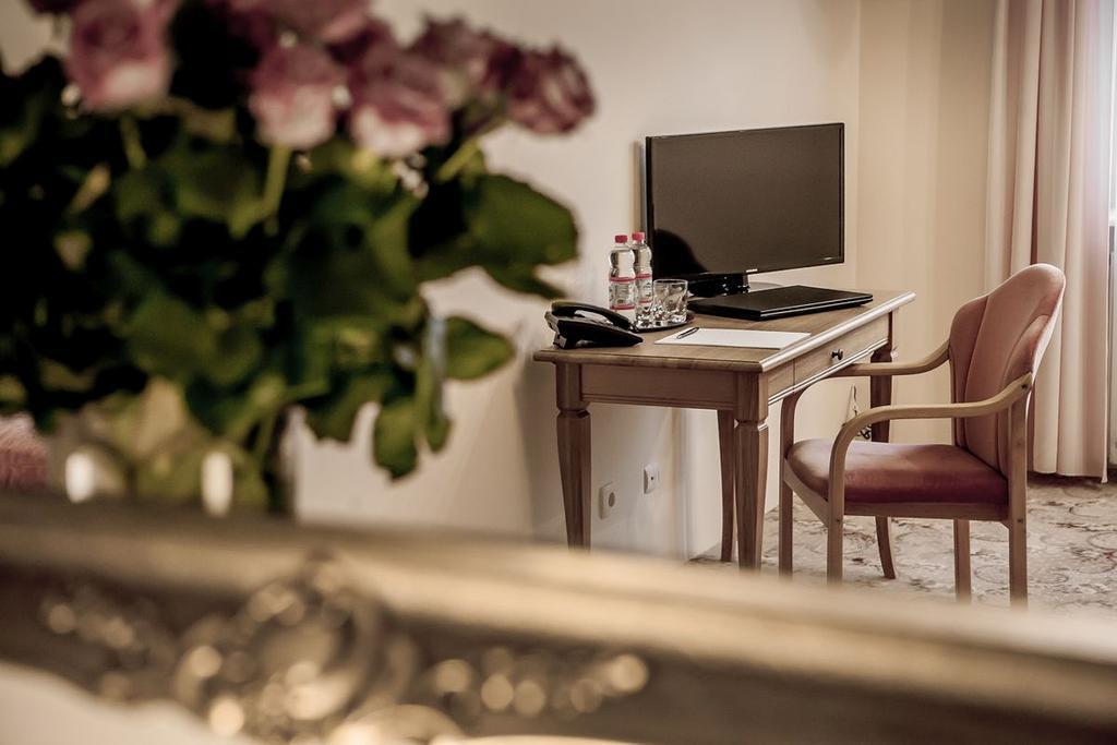 Bed and Breakfast Palazzo Adler Сважендз Экстерьер фото